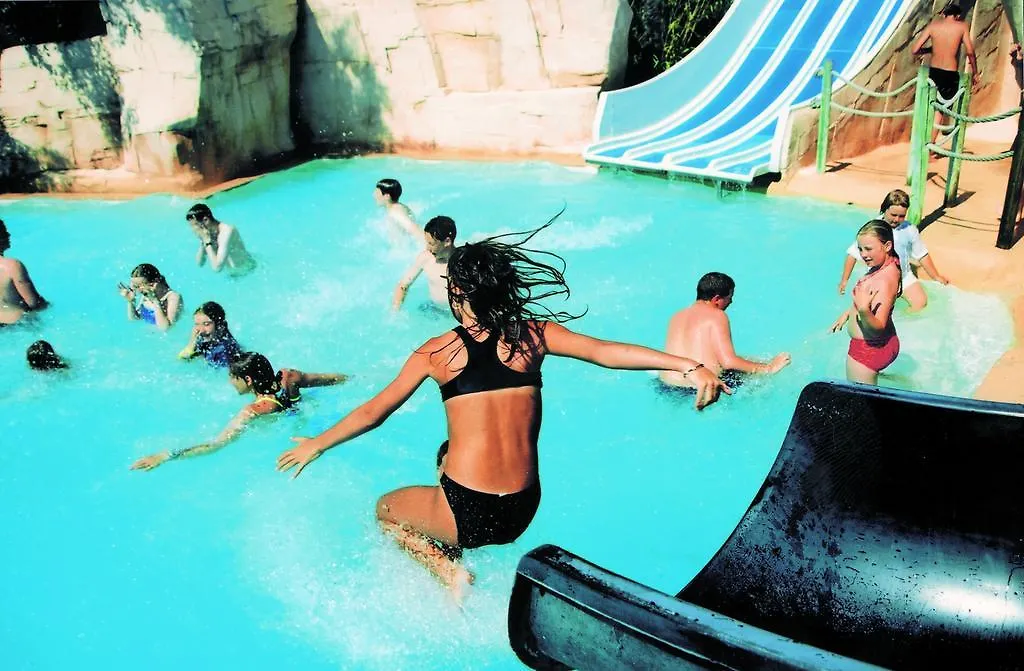 Insolites, Les Ormes, Epiniac Bed & Breakfast
