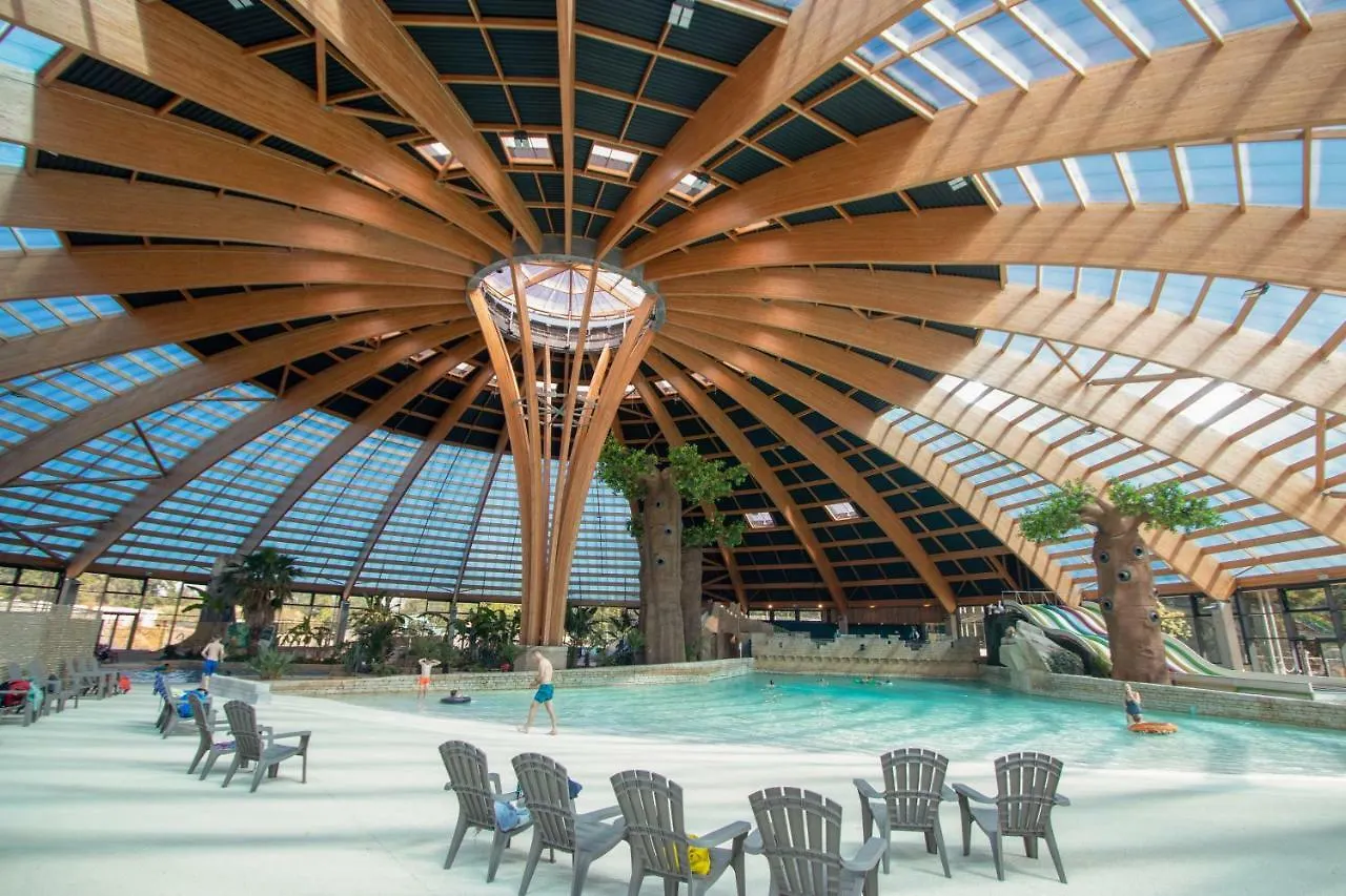 Insolites, Les Ormes, Epiniac Bed & Breakfast